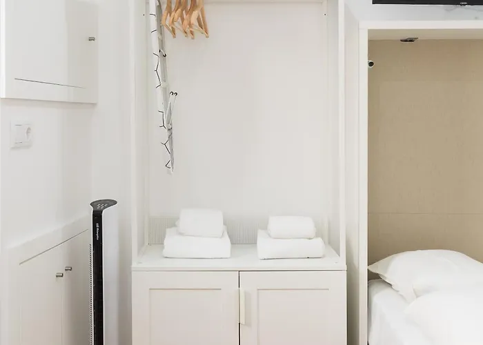 Cozy Sao Lazaro Порту